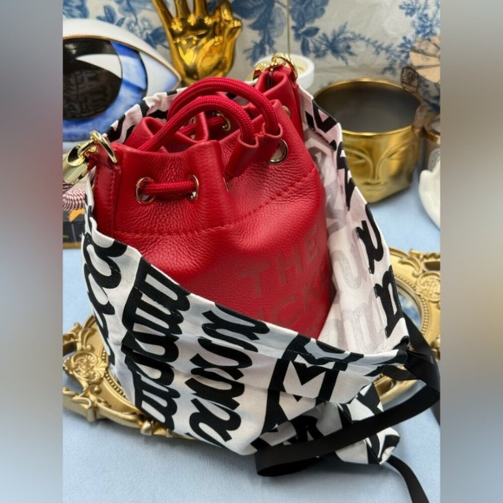 🆕 MARC JACOBS 🧿 NWT The Leather Bucket Bag, Red Leather - Picture 13 of 16